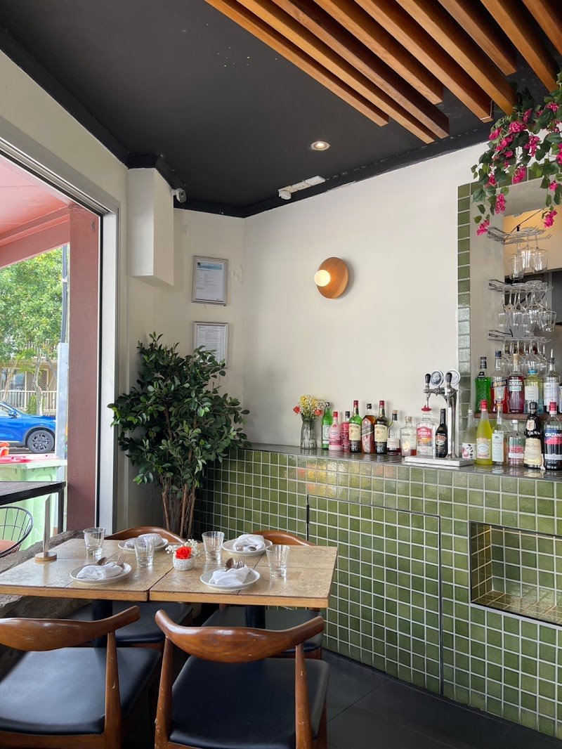 Tide Bar and Kitchen photo 9