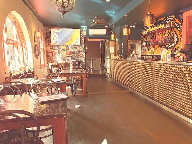 MANA Thai Bistro - Surry Hills Hotel